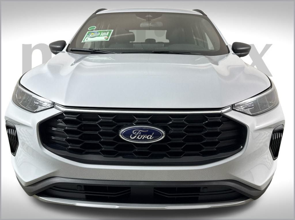 2025 Ford Escape ST-Line photo 9