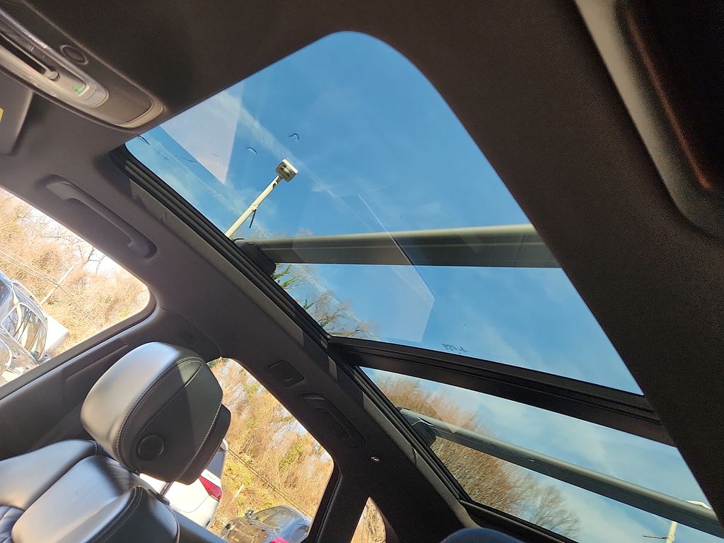 Thumbnail: 2021 Audi SQ5 - 14