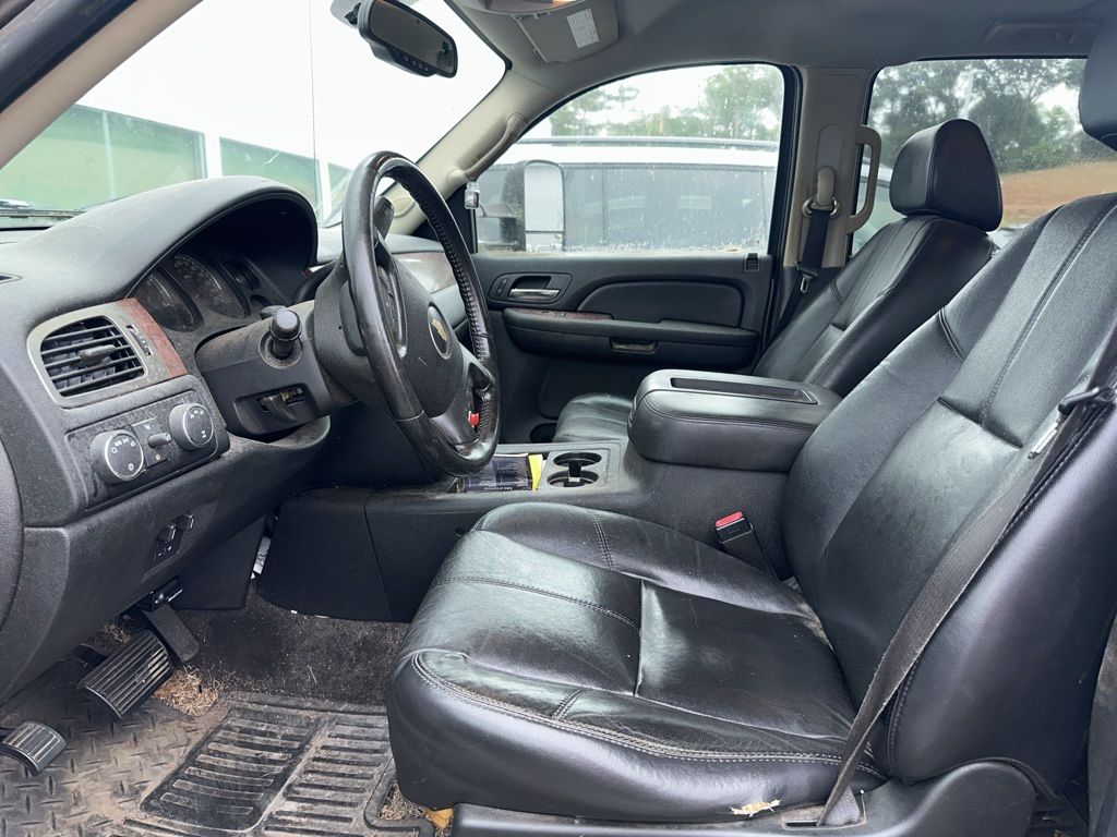 used 2007 Chevrolet Silverado 2500HD car, priced at $12,999