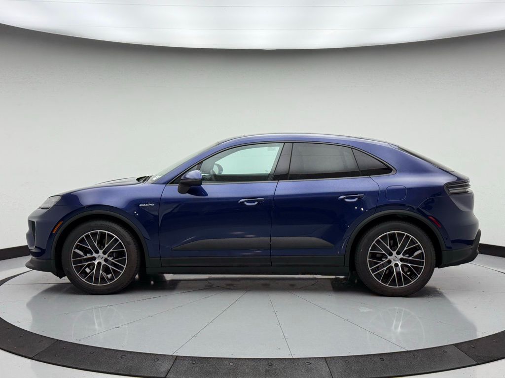 Thumbnail: 2025 Porsche Macan - 4