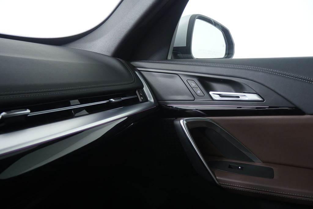 Thumbnail: 2024 BMW X1 - 31