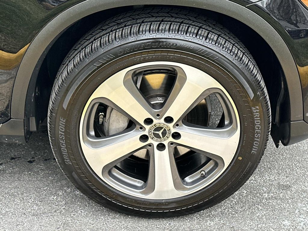 Thumbnail: 2020 Mercedes-Benz GLC - 17