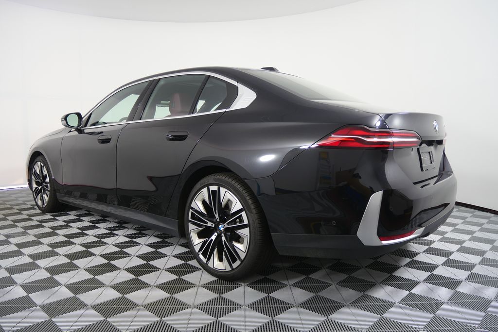 2024 BMW 5 Series 530i 5