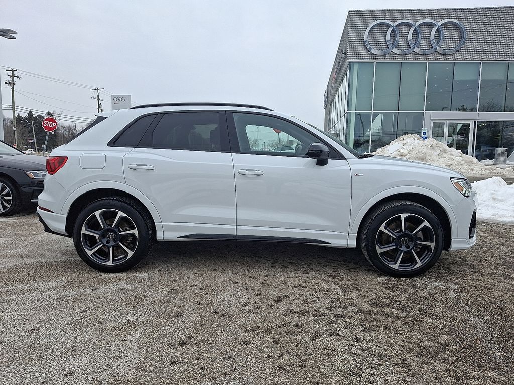 Thumbnail: 2025 Audi Q3 - 7