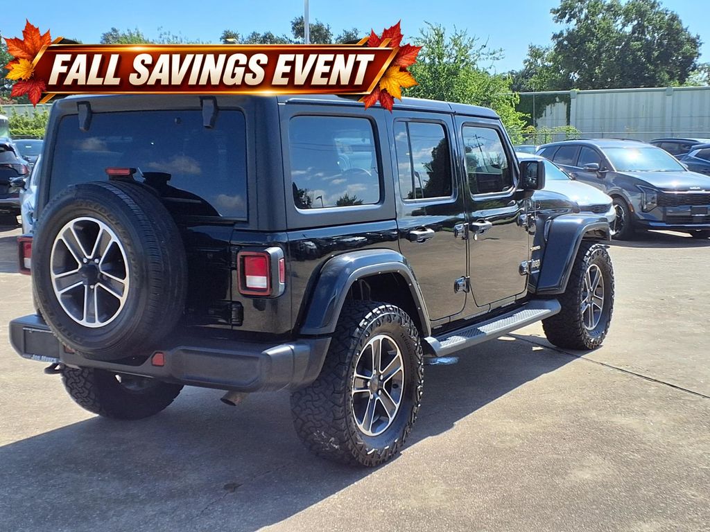 2023 Jeep Wrangler Sahara - 3