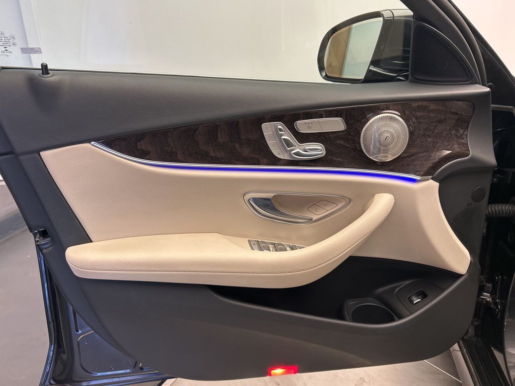 Thumbnail: 2023 Mercedes-Benz E-Class - 11