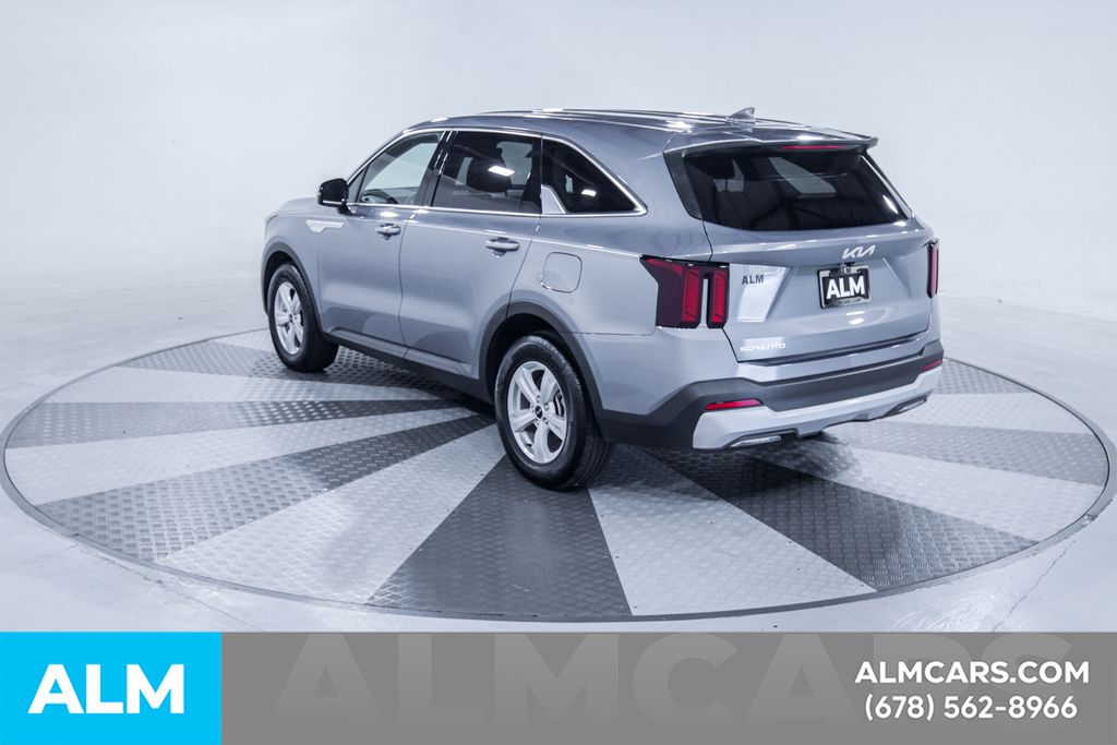 Used 2024 Silver Kia LX image 7