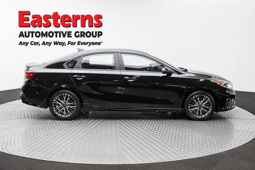 Used 2022 Black Kia GT-Line image 4