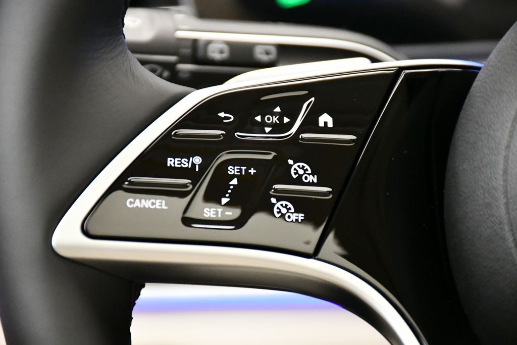 Thumbnail: 2026 Mercedes-Benz GLE - 23