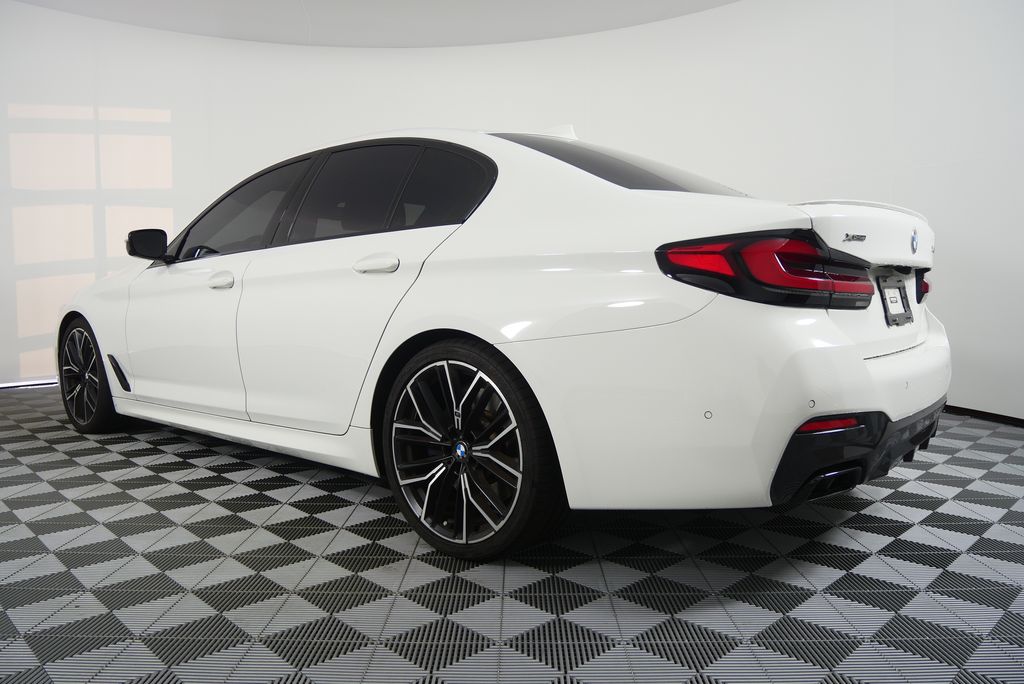 Thumbnail: 2022 BMW 5 Series - 5