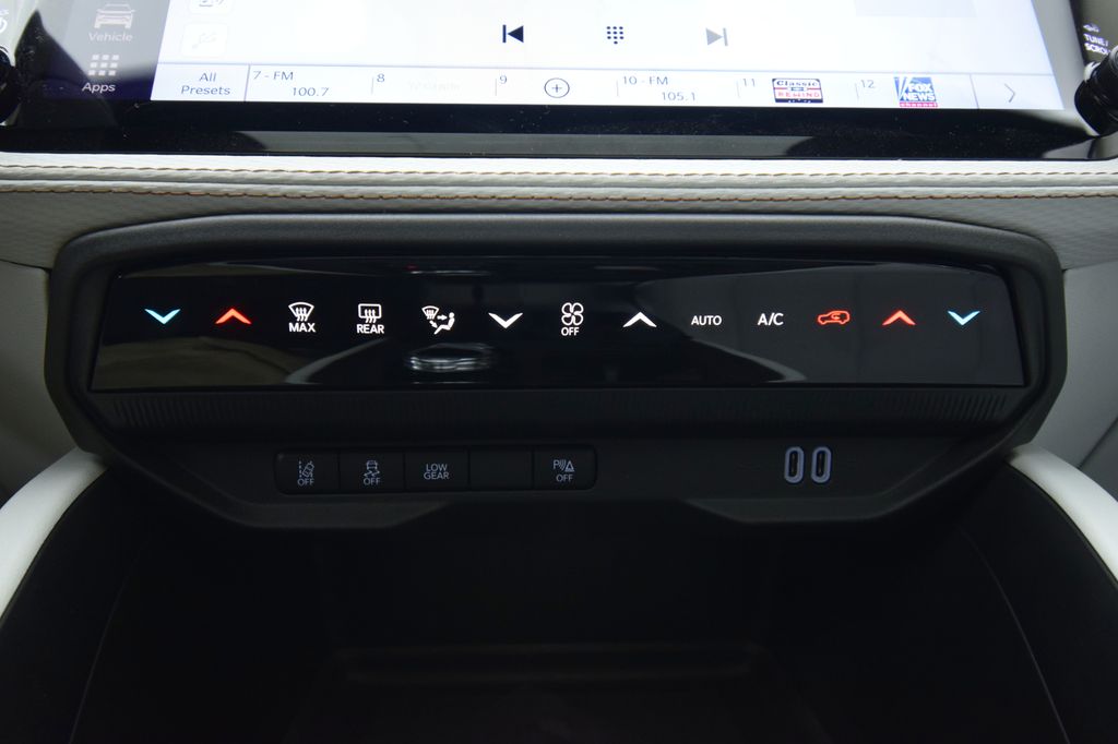 new 2026 Jeep Cherokee car, priced at $42,762