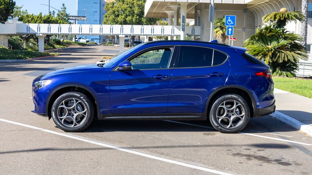 Used 2022 Alfa Romeo Stelvio Sprint 4D Sport Utility