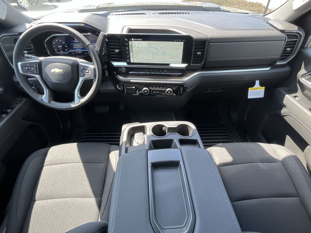 2025 Chevrolet Silverado 2500HD LT photo