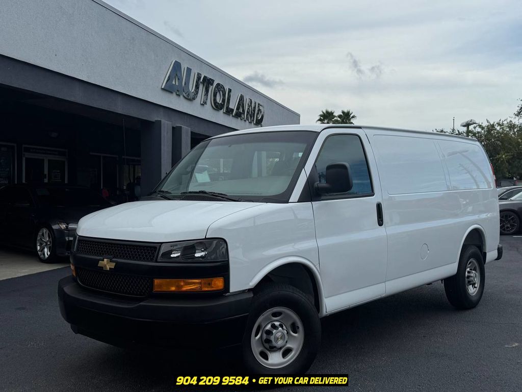 Summit White 2026 Chevrolet Express Cargo Van Rear-Wheel Drive 8-Speed Automatic Overdrive