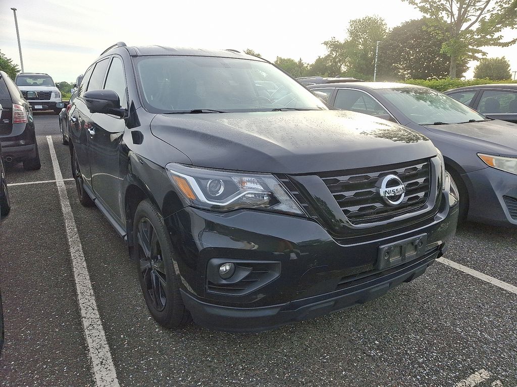 2018 Nissan Pathfinder SL 3