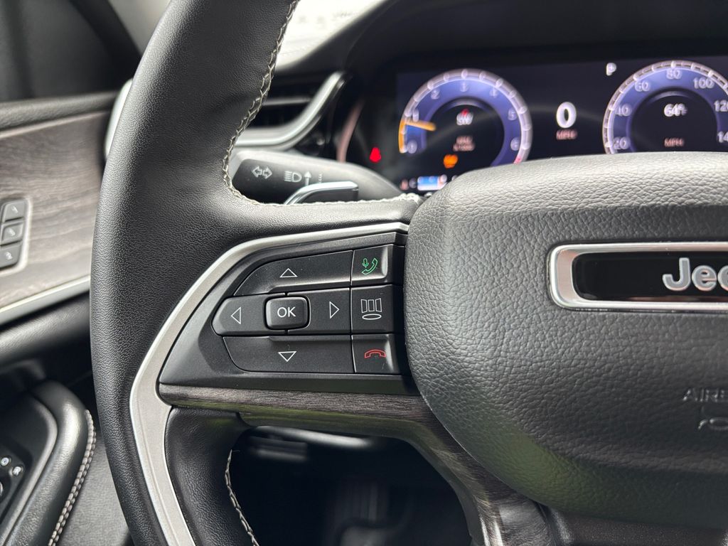 Used Car 2022 Jeep Grand Cherokee  Limited For Sale Under $30,000 In Austin, Texas