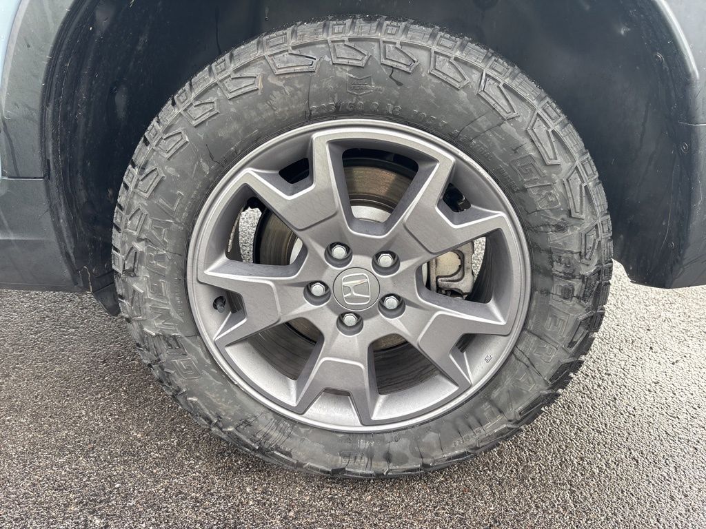 View vehicle photo 7