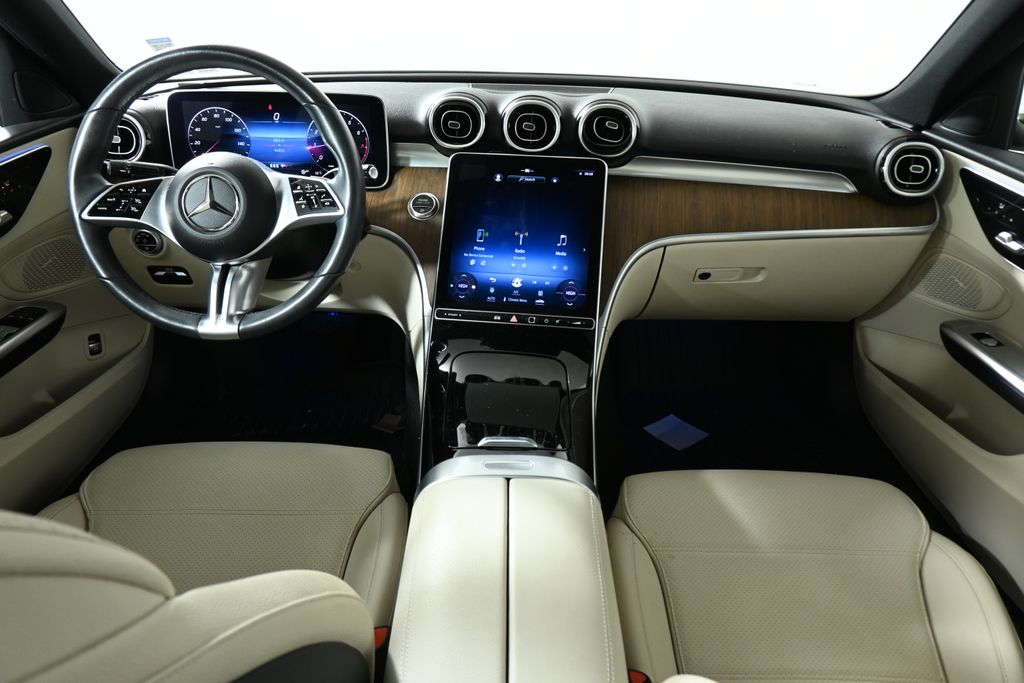 Thumbnail: 2023 Mercedes-Benz C-Class - 4