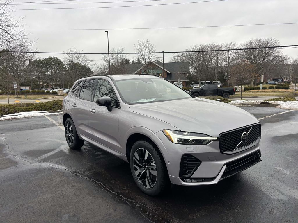 2026 Volvo XC60 B5 Plus AWD