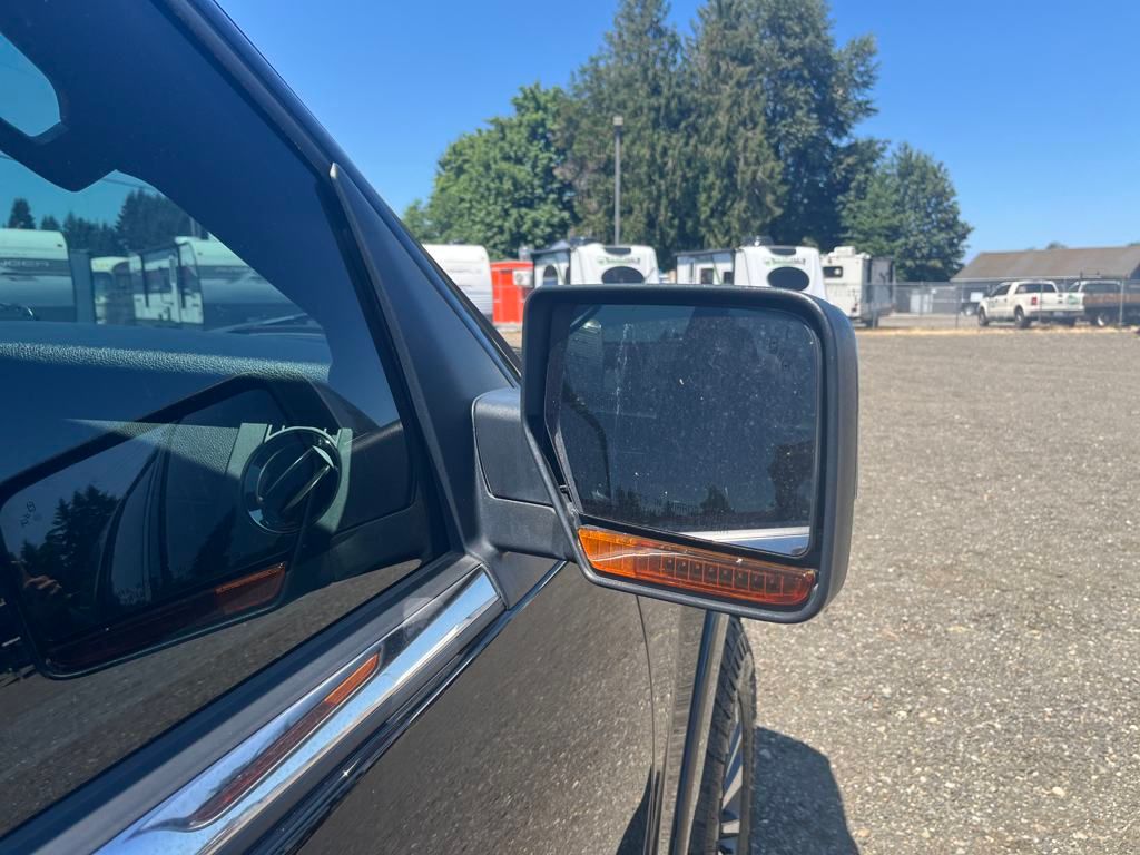 2017 Shadow Black Ford Expedition Platinum 4X4 SUV