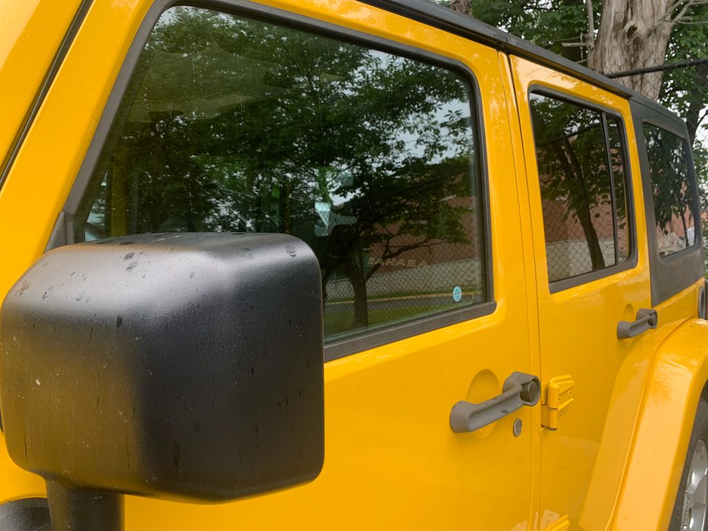 Thumbnail: 2015 Jeep Wrangler - 9