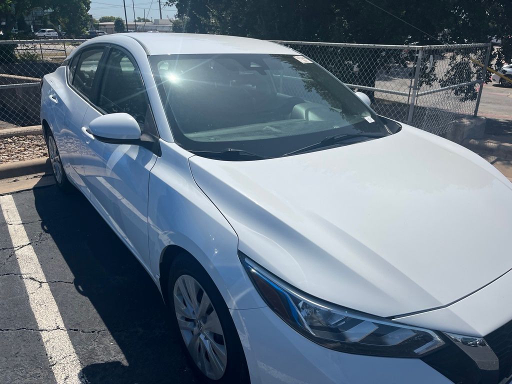 Thumbnail: 2021 Nissan Sentra - 3