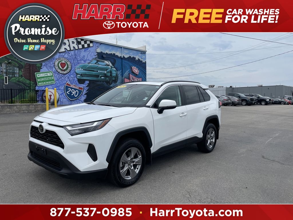 2025 Toyota RAV4 XLE AWD's photo