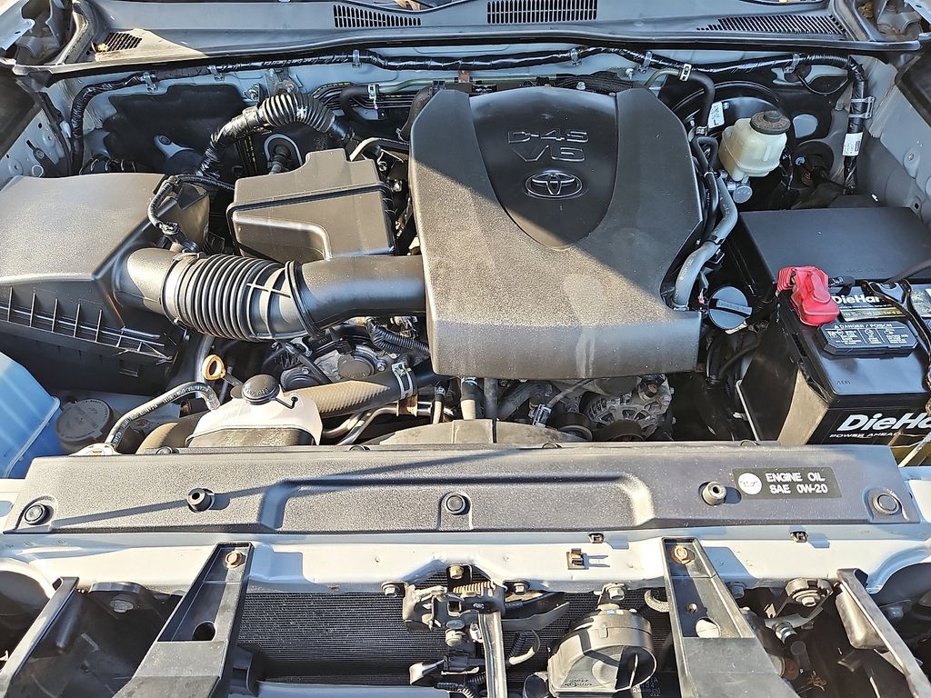 Thumbnail: 2018 Toyota Tacoma - 30