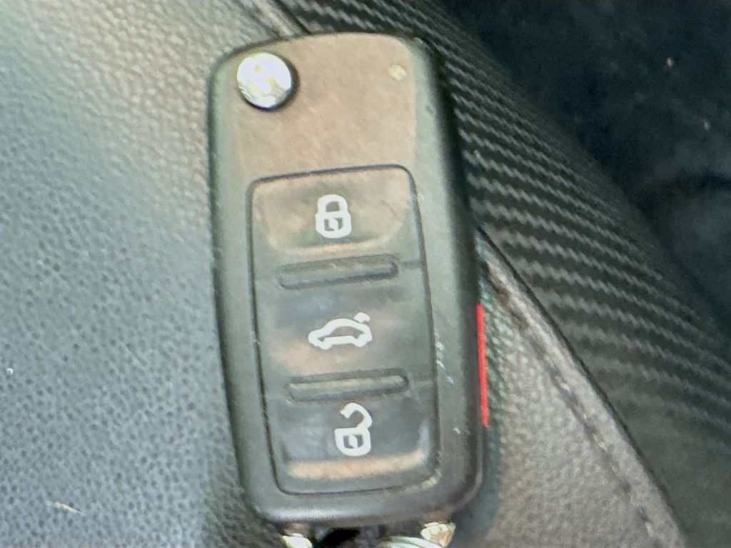 Used Car 2015 Volkswagen Beetle  1.8t For Sale Under $15,000 In Austin, Texas