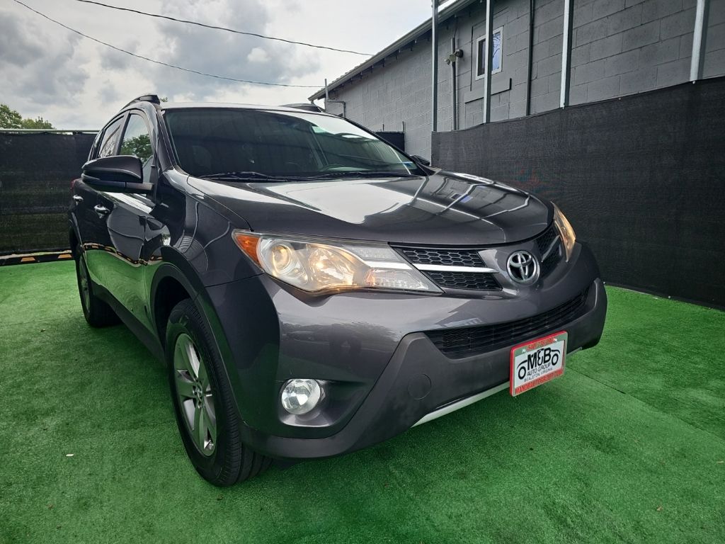  2015 Toyota RAV4 XLE   
