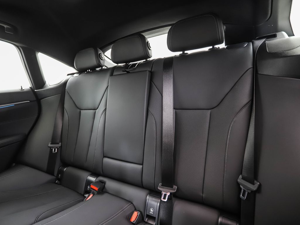 Thumbnail: 2026 BMW i4 - 23