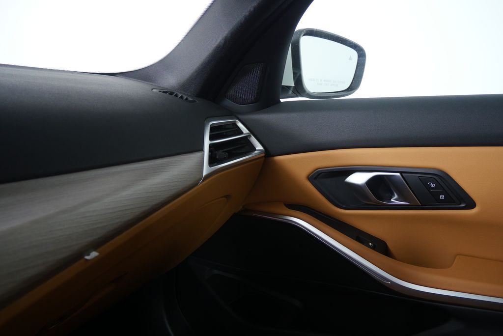 Thumbnail: 2025 BMW 3 Series - 31