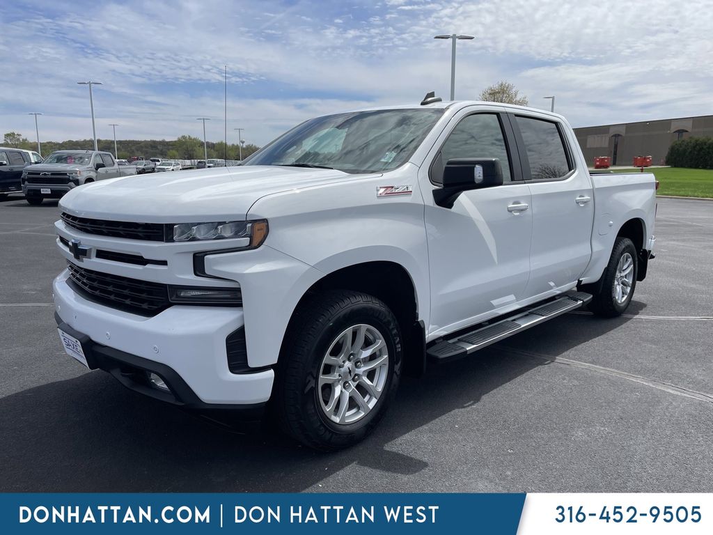 Summit White 2019 Chevrolet Silverado 1500 Pickup Truck Four-Wheel Drive 8-Speed Automatic