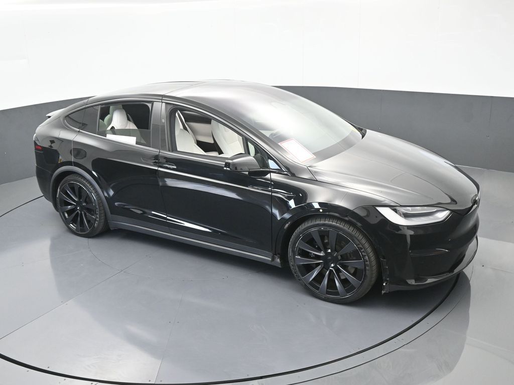 Used 2022 Black Tesla Plaid image 49