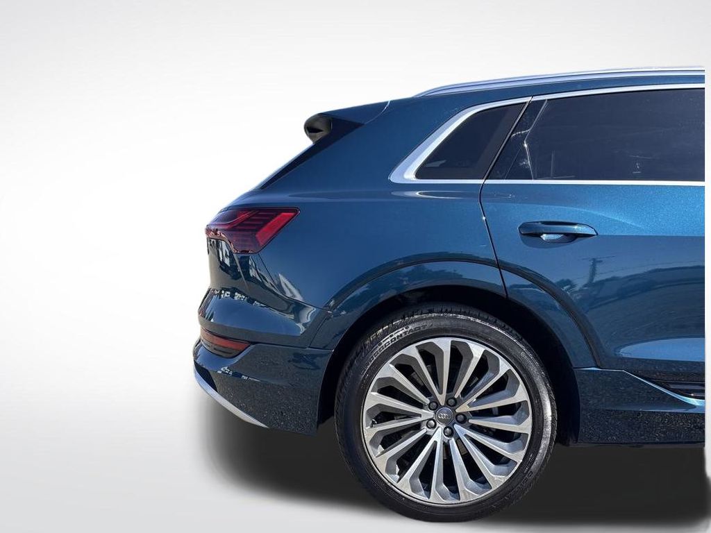 2019 Galaxy Blue Metallic Audi e-tron Prestige AWD SUV