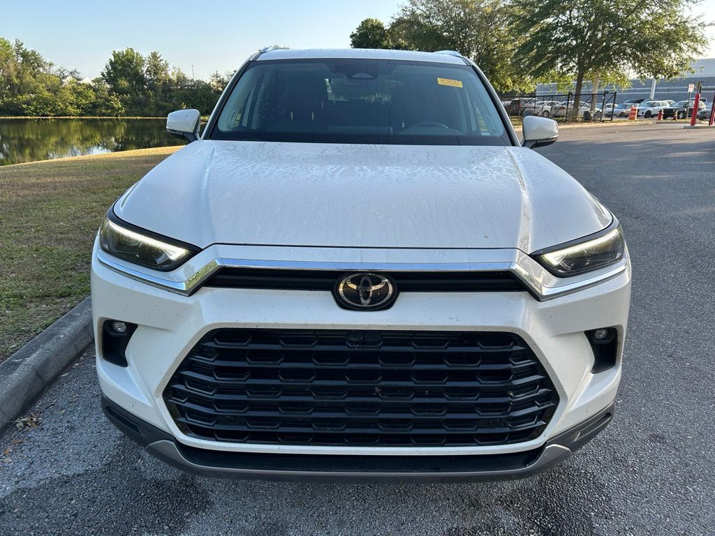 2024 Toyota Grand Highlander Limited 8