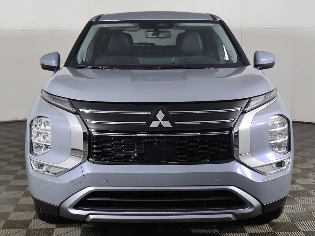 New 2026 Gray Mitsubishi SE image 13
