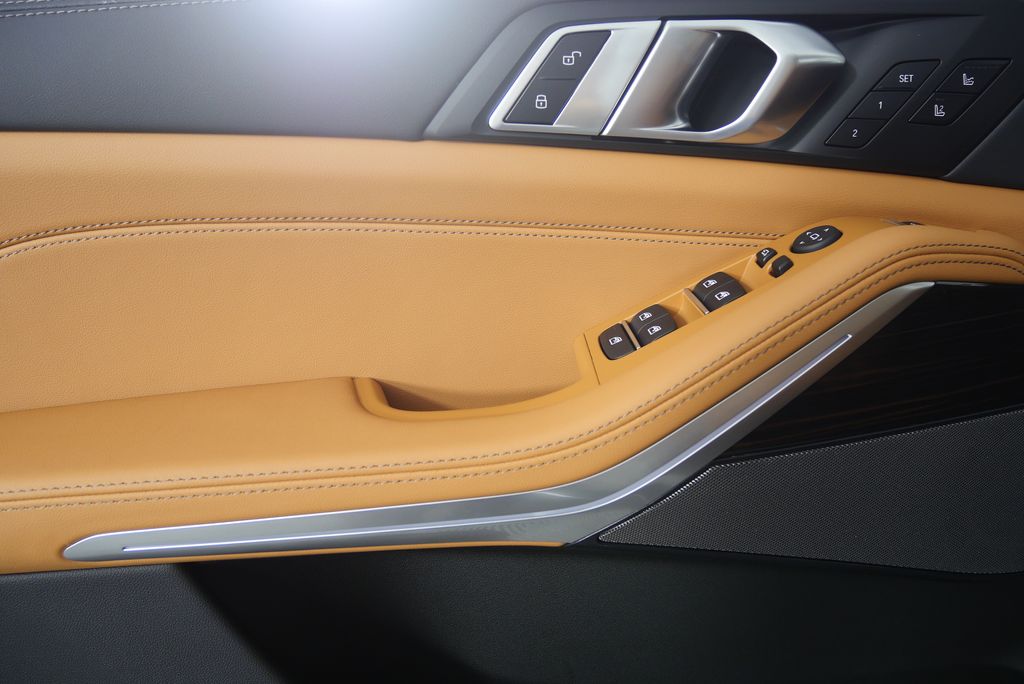 Thumbnail: 2026 BMW X5 - 9