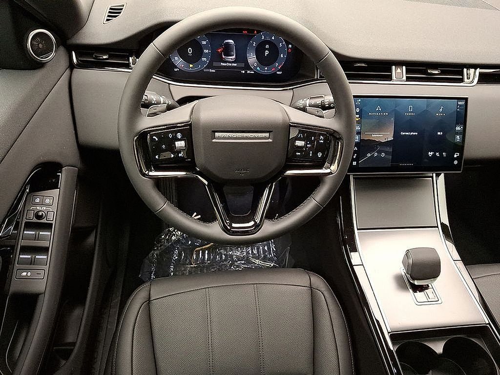 Thumbnail: 2026 Land Rover Range Rover Evoque - 7