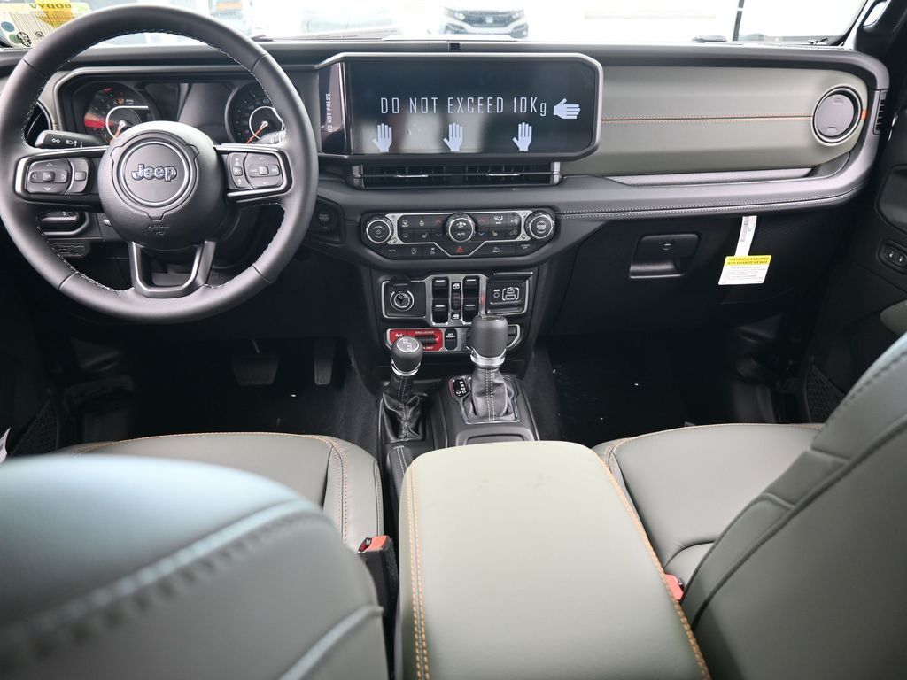 New 2026 Black Clearcoat Jeep Mojave image 32