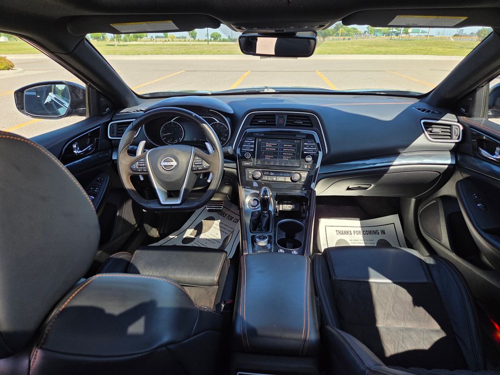 2023 Nissan Maxima SR