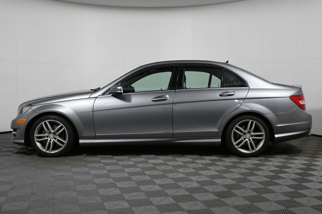 Thumbnail: 2013 Mercedes-Benz C-Class - 2