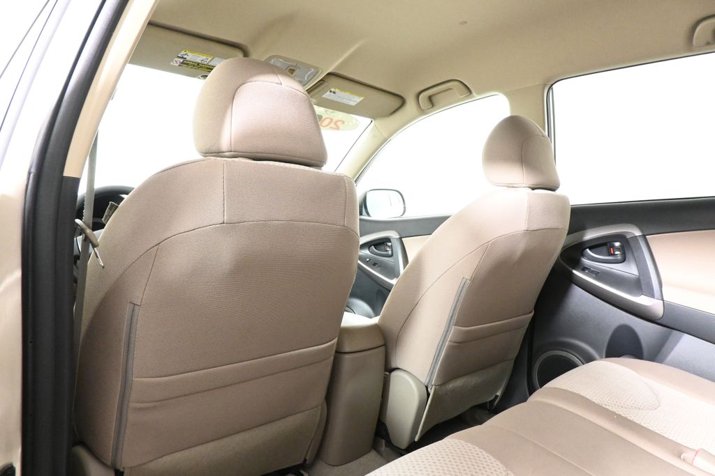 Thumbnail: 2007 Toyota RAV4 - 26