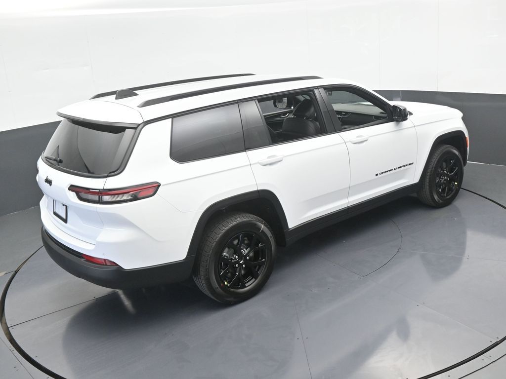 Used 2025 Bright White Clearcoat Jeep Altitude image 43