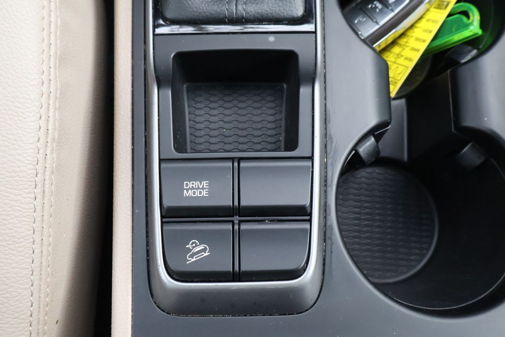 Thumbnail: 2017 Hyundai Tucson - 21