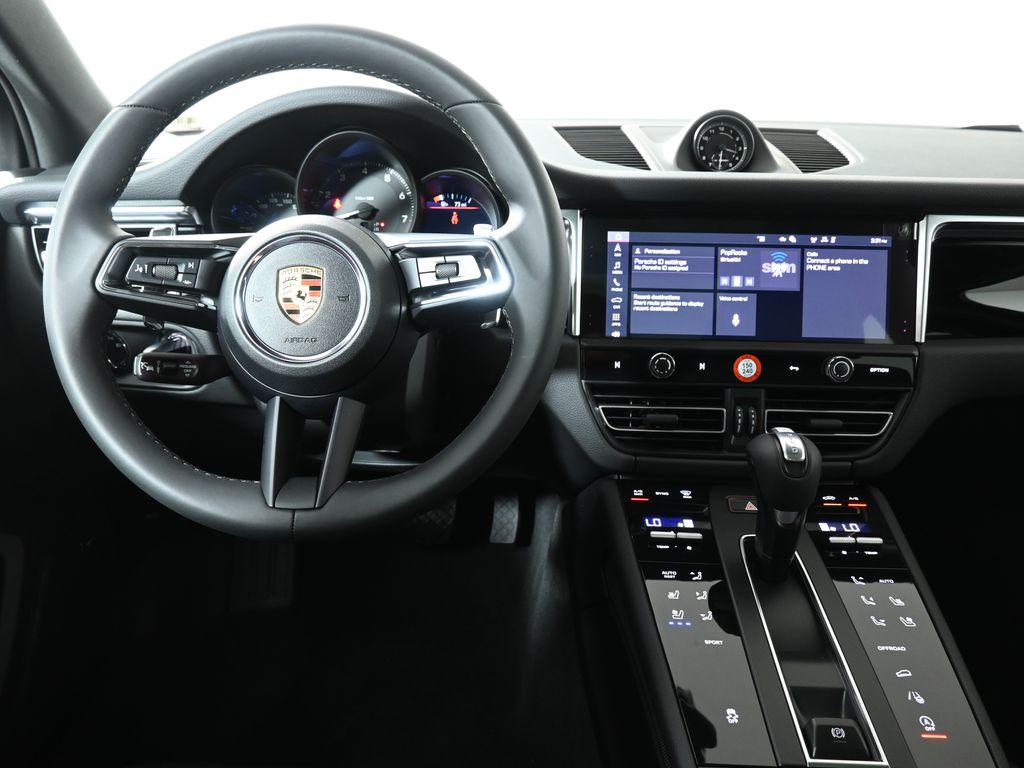 Thumbnail: 2024 Porsche Macan - 17