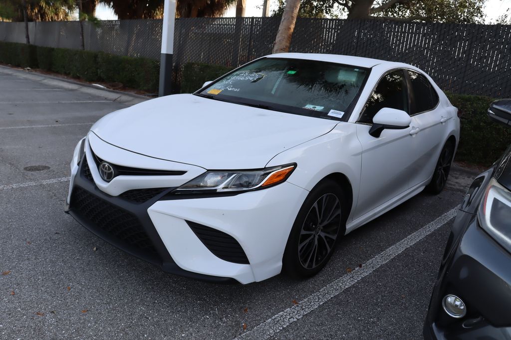 2020 Toyota Camry SE -
                West Palm Beach, FL