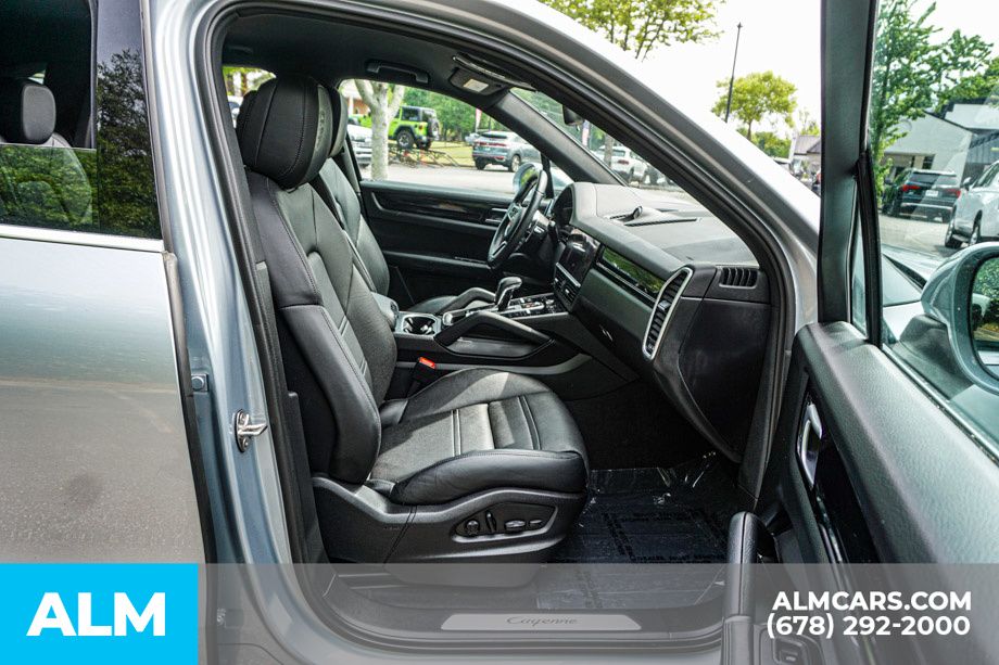 Used 2023 Silver Porsche Base image 23