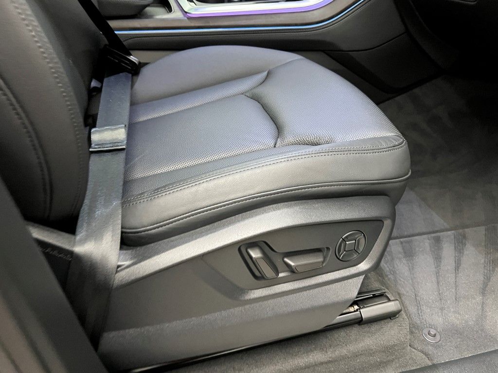 Thumbnail: 2023 Audi Q7 - 15