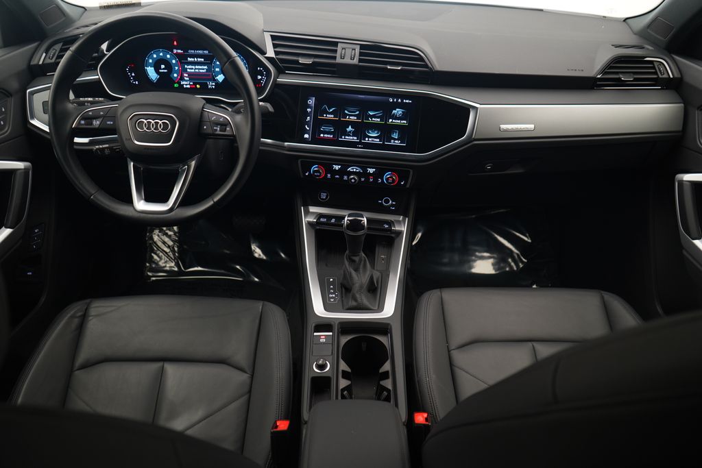 Thumbnail: 2024 Audi Q3 - 8